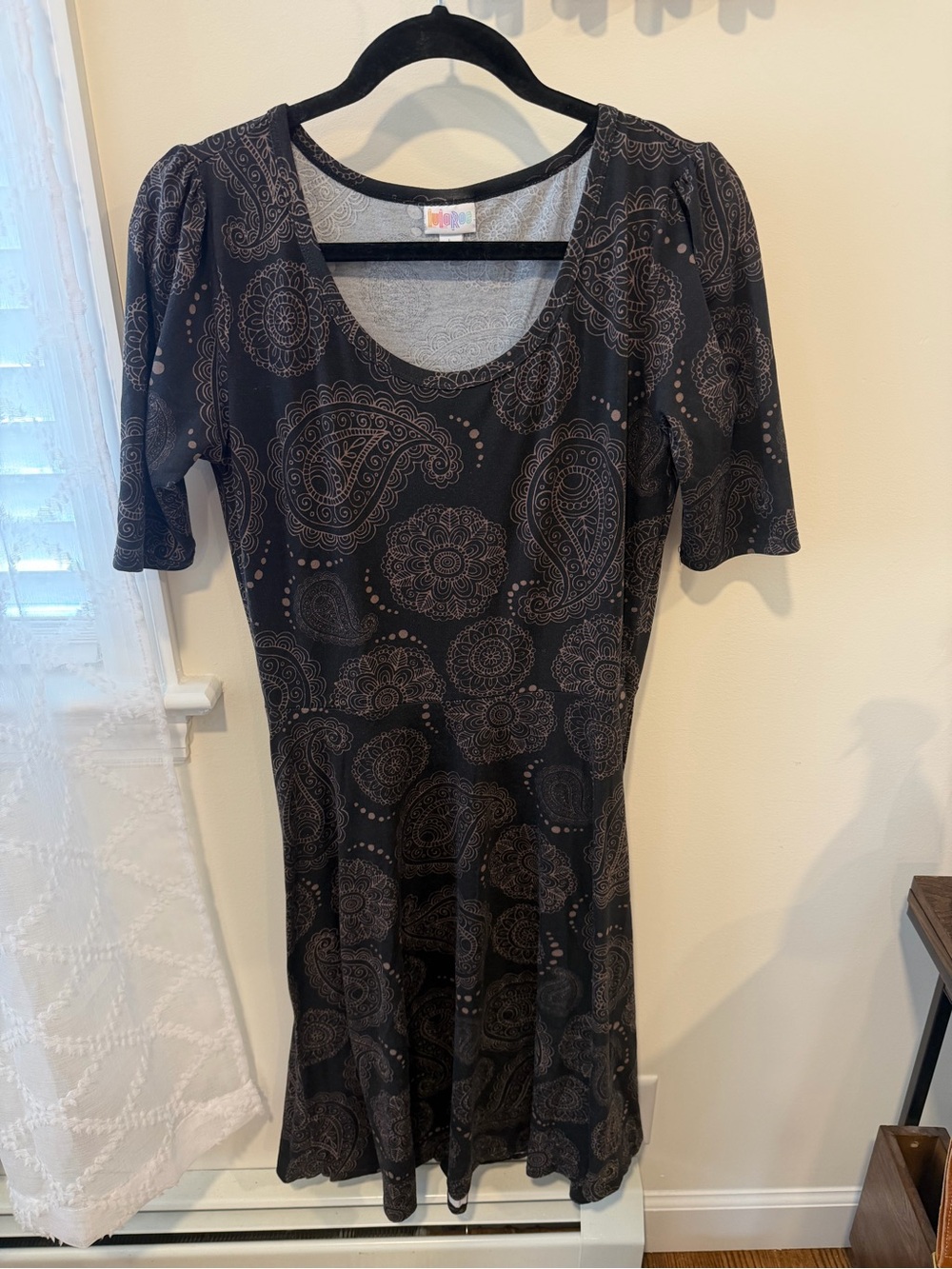 LuLaRoe Black Paisley Scoop-Neck Midi Dress, large